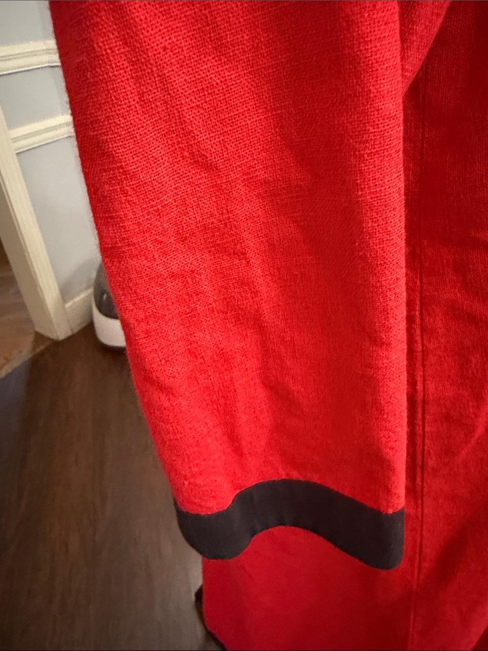 Source Unknown Red Long Sleeve Open-Front Dress with Black Trim - Picture 7 of 16